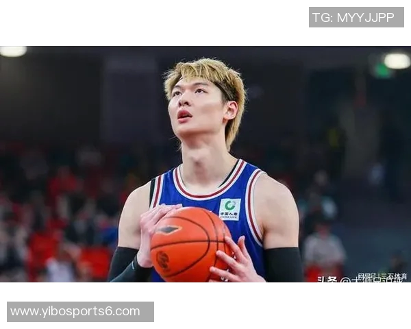 王哲林签下三年顶薪合同续约上海队上赛季表现亮眼场均148分8篮板 王哲林签下三年顶薪合同续约上海队上赛季表现亮眼场均148分8篮板