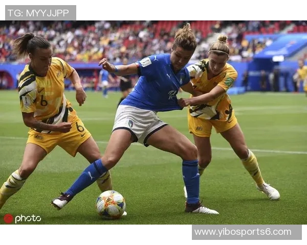 意大利女足迎战巴西女足精彩对决展现巾帼风采与足球魅力 意大利女足迎战巴西女足精彩对决展现巾帼风采与足球魅力